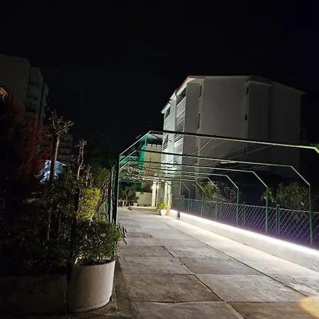 Villa2 * Golem (Tirana)