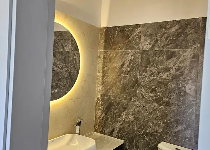 Villa2 Golem (Tirana)